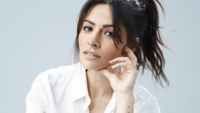 Wallpaper:1pdodepair8= Sarah Shahi